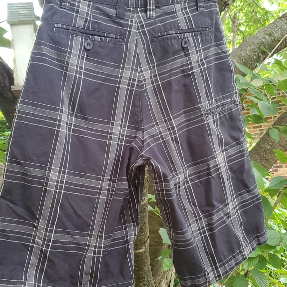 Burnside Shorts - Picture 2 of 4